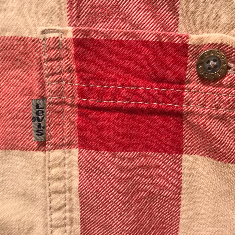 Levi’s Button Down Shirt Size Medium - image 1
